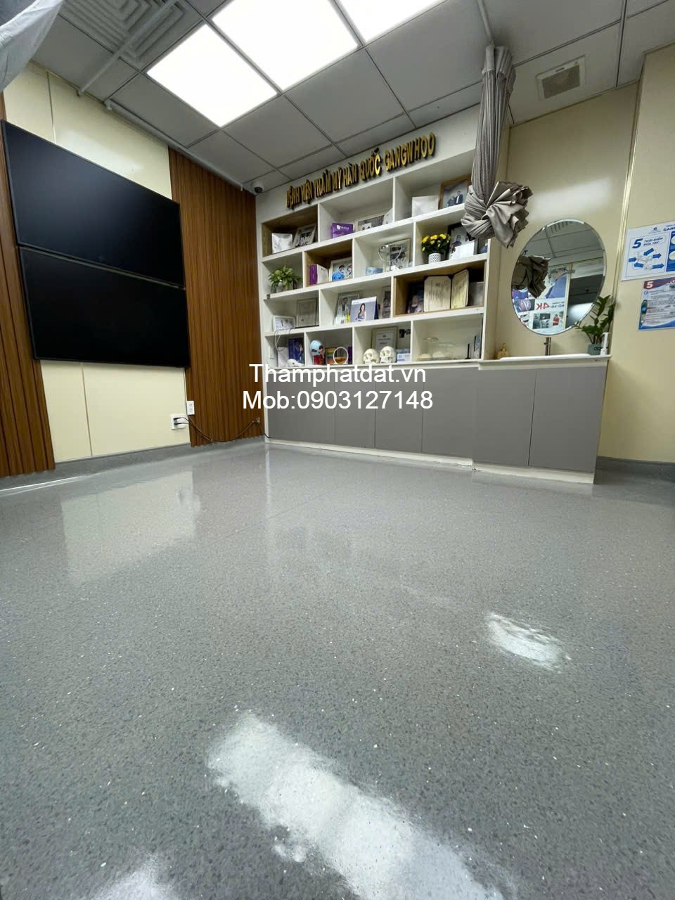 Thi công sàn vinyl kháng khuẩn, wax phủ bóng